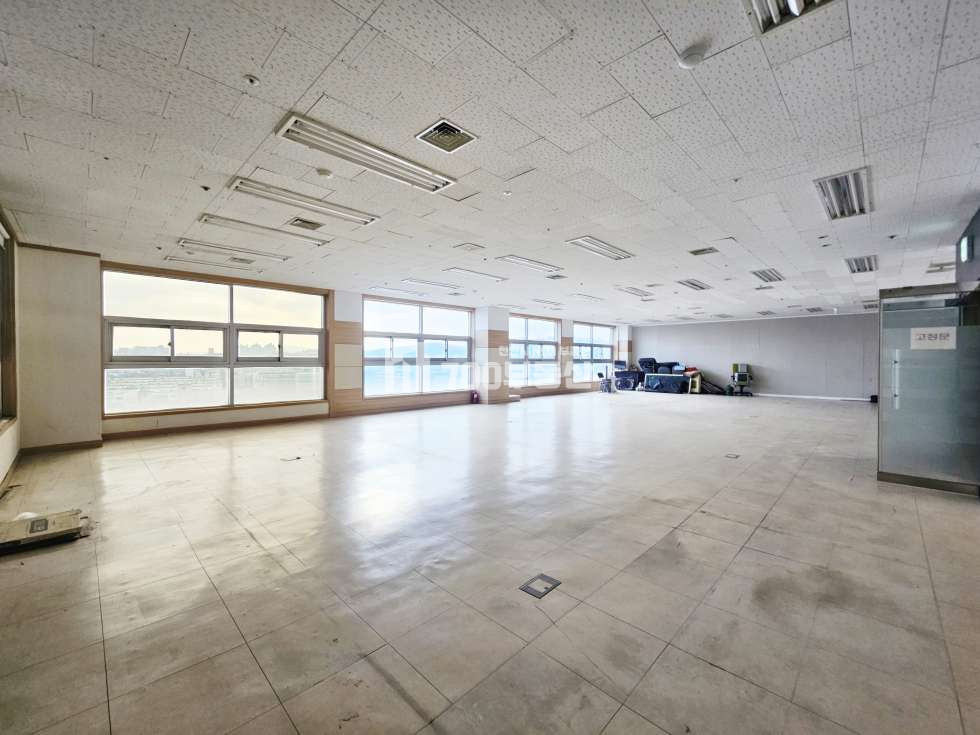 충남 천안서북구 성정동 1동 천안 성정동 롯데마트 대로변 큰 평수 상가임대 월세 매물번호 11257 사진 1