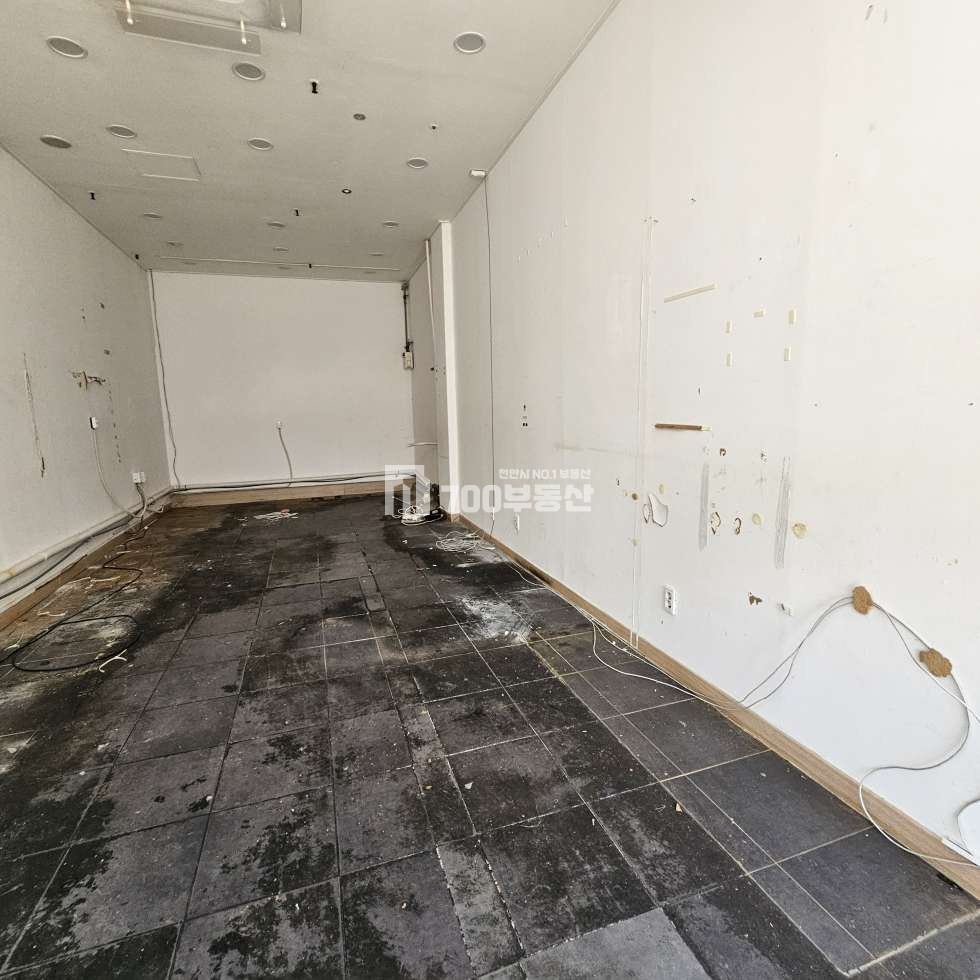 충남 천안서북구 두정동 천안 두정동 1층 대로변상가 월세임대 횡단보도앞 1층상가 월세 매물번호 10979 사진 1